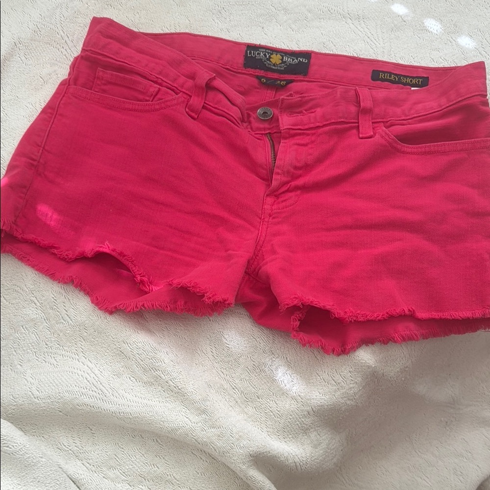 Lucky Brand Riley Women's shorts. Fushcia size 6/28. Euc